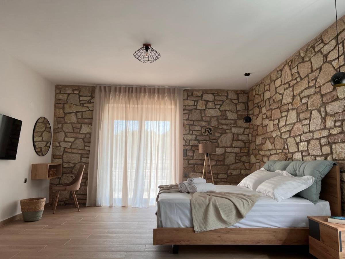 Michelangelo Suites And Apartments Valanidorachi Luaran gambar