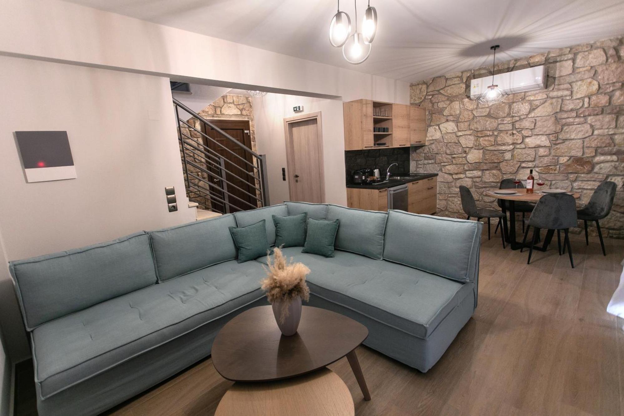 Michelangelo Suites And Apartments Valanidorachi Luaran gambar