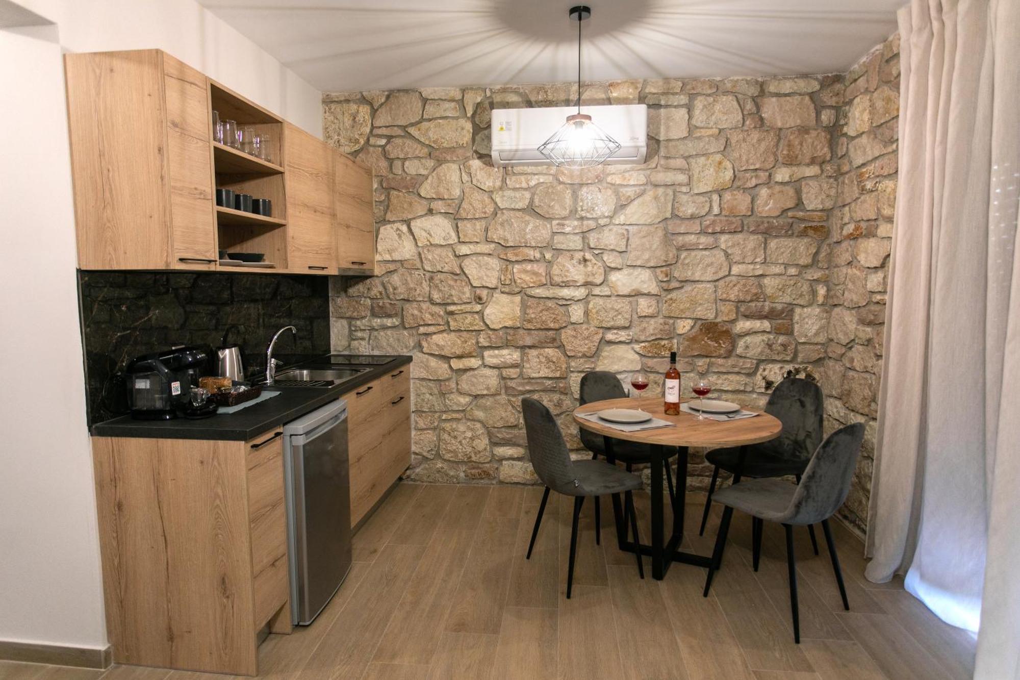 Michelangelo Suites And Apartments Valanidorachi Luaran gambar