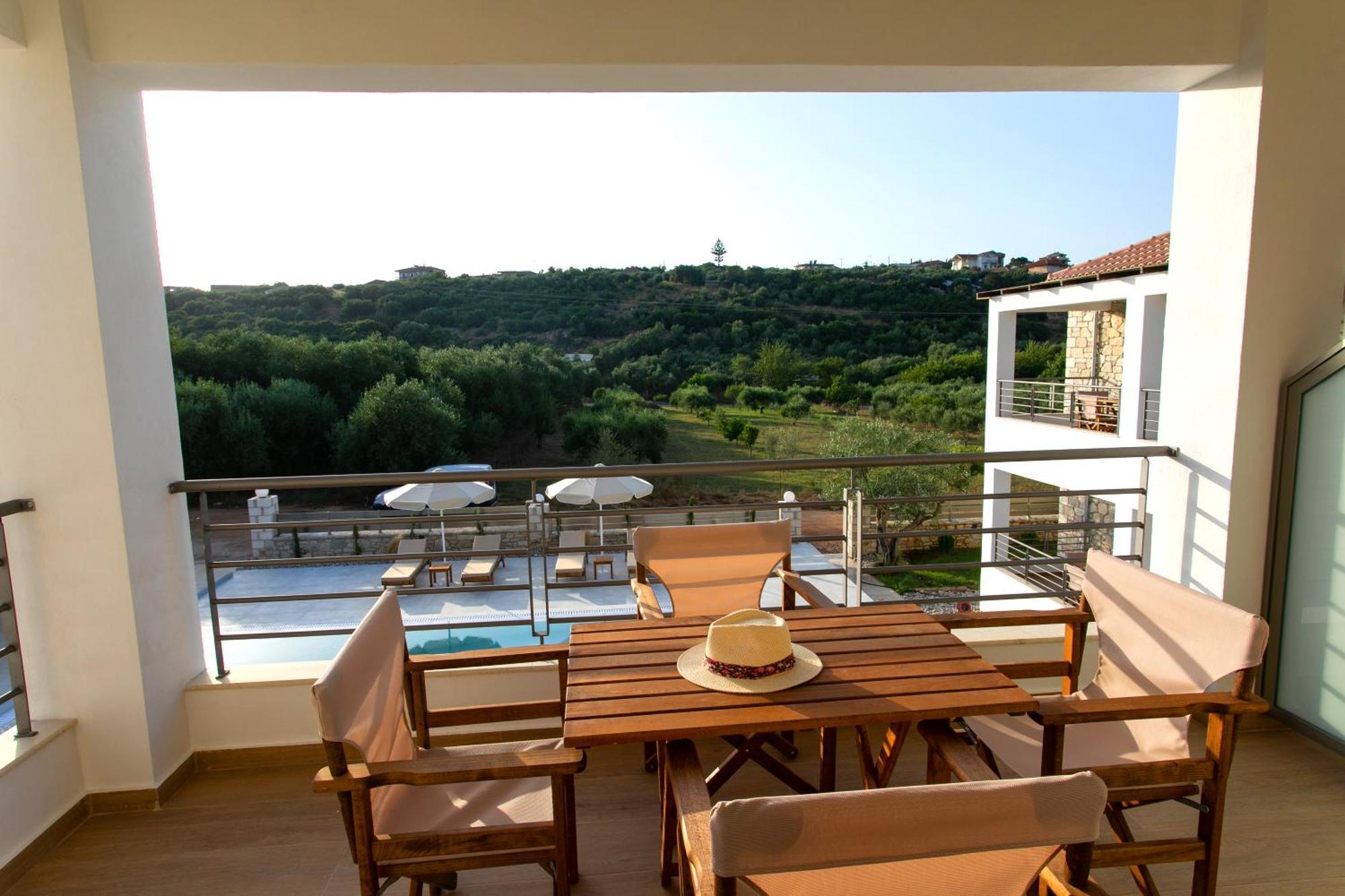 Michelangelo Suites And Apartments Valanidorachi Luaran gambar