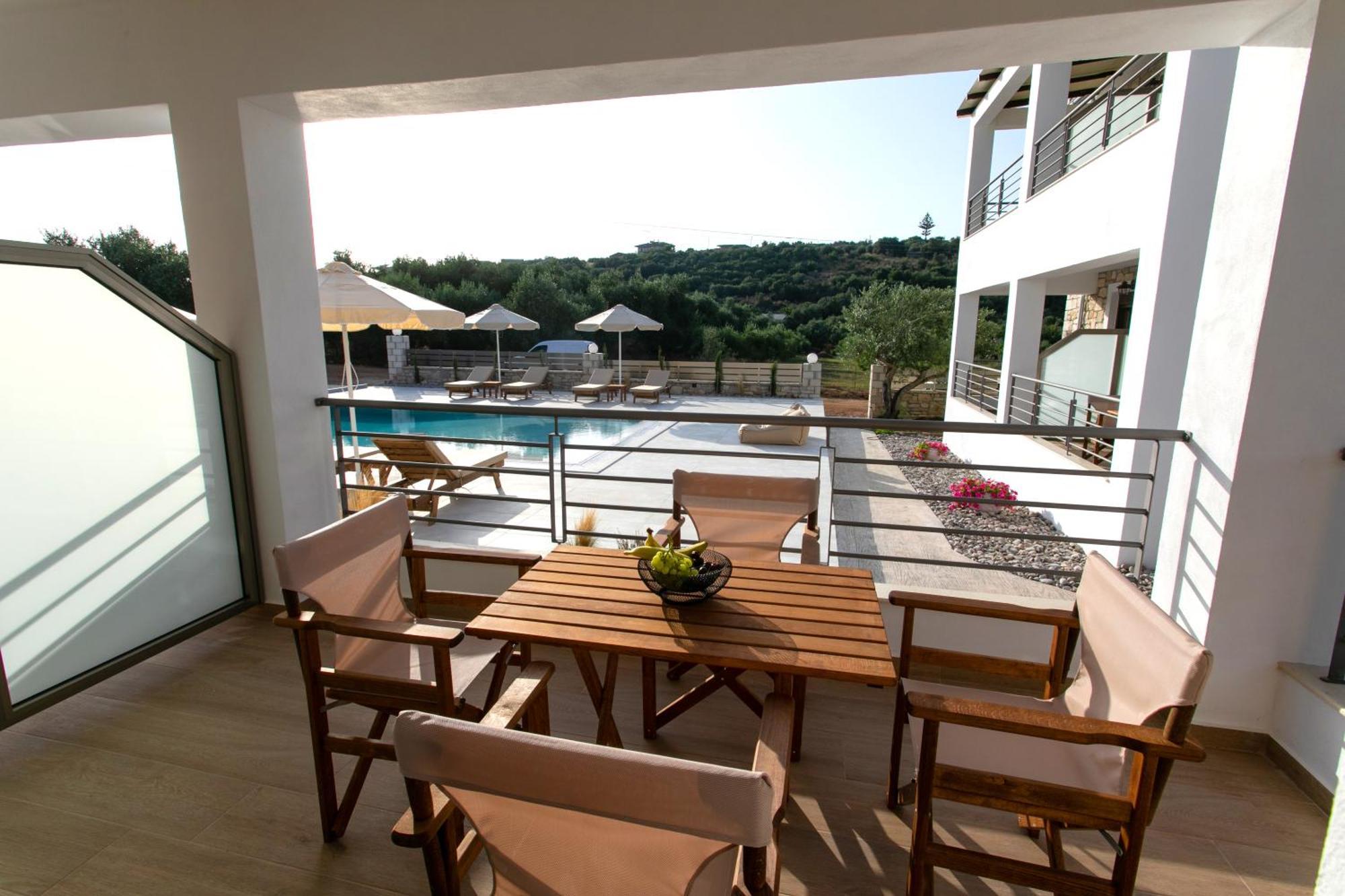 Michelangelo Suites And Apartments Valanidorachi Luaran gambar